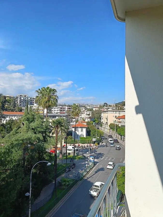 ניס Bel Appartement Climatise